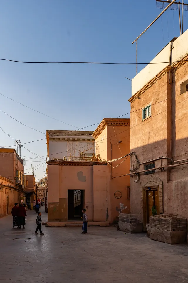 闖進了一千零一夜的夢境裡