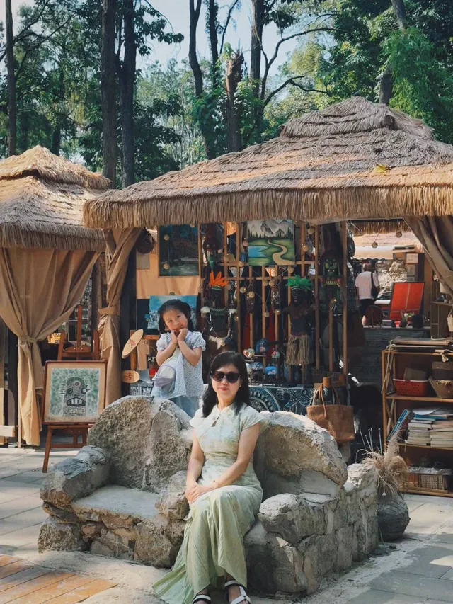 超好拍！花溪夜郎谷，神秘的石頭王國