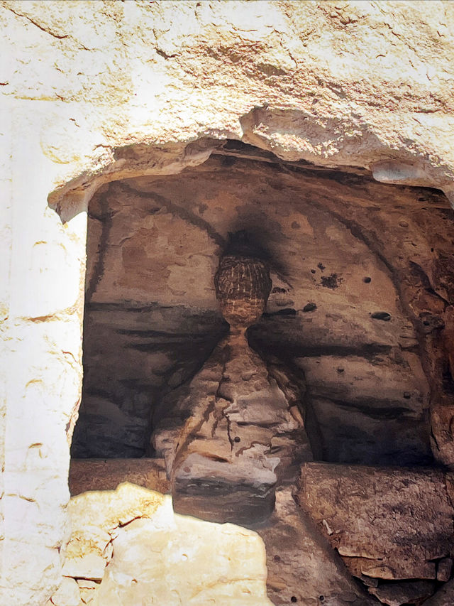 雲岡石窟北魏佛像 被認為是中國雕塑的藝術巔峰之作