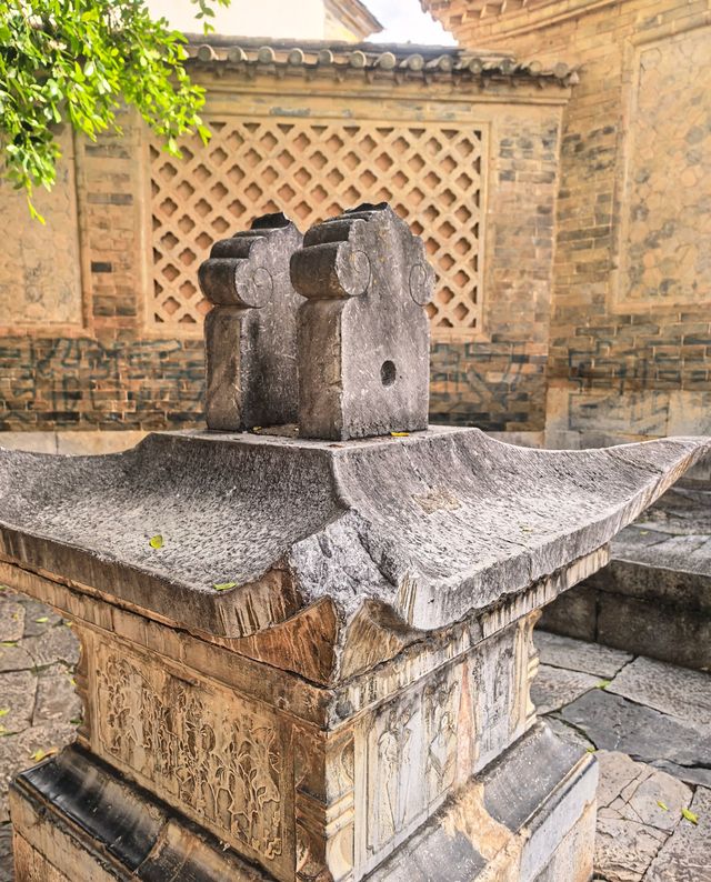 踏入鄭營村的那一刻,時光彷彿被折疊 踏入鄭營村的那一刻,時光彷彿被折疊