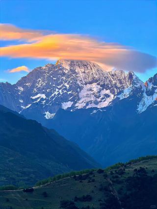 May Day Daocheng Homestays | Within walking distance, bring paradise to your bedside