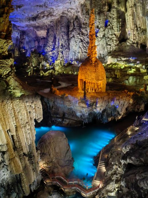 Zhijin Cave is back. I really don't recommend going in July or
