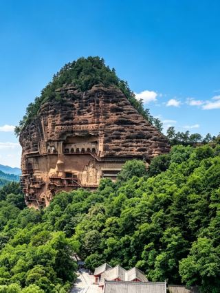 Tianshui Xianren Cliff | 22℃ secret spot at the western end of Qinling, where mountains, forests, lakes, cliffs, and ancient grottoes coexist