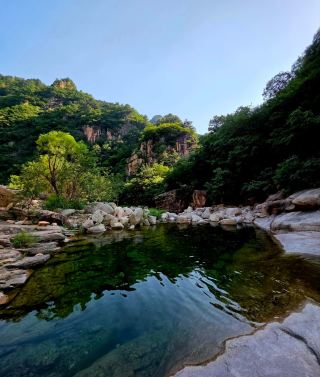 Climb Tiannv Peak at Zushan to view the Bohai Sea, and embark on a romantic rendezvous with the mountain wilderness and sea of clouds