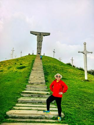 [Caucasus Trio Tour Part 1 | Georgia · Holy Sword Mountain — Walking from the Clouds into a Millennium