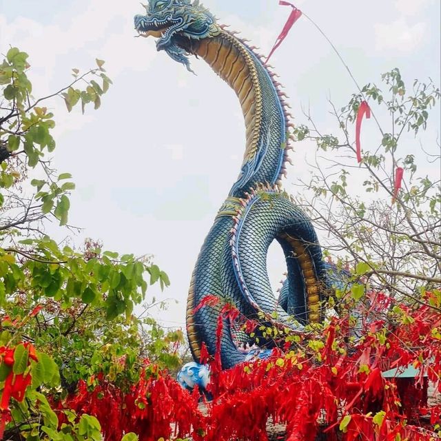 ที่สุดของแลนมาร์ค พญานาคใหญ่ยักษ์ ยกให้ที่นี้เลย