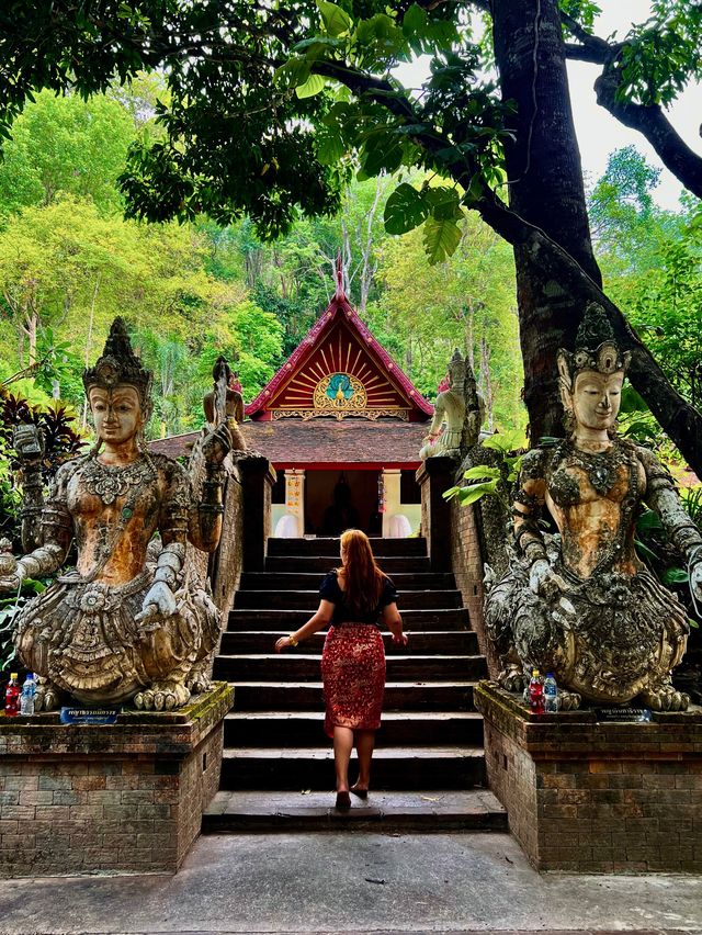 Hidden Temple In Thailand⁉️👀🇹🇭