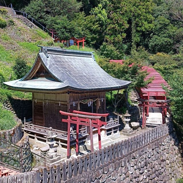 ศาลเจ้ายูโทคุอินาริ yutoku inari shrine