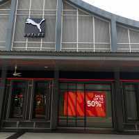 Central Village Outlet 