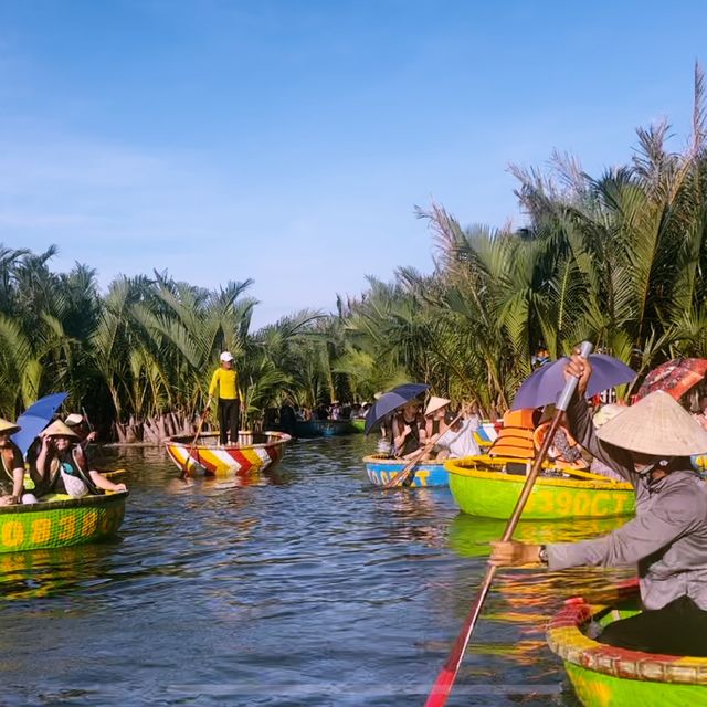 🐼 : 먹어도 되나용? / 😂 : 안될걸요..? - 🛶투본강 대나무배(코코넛배)
