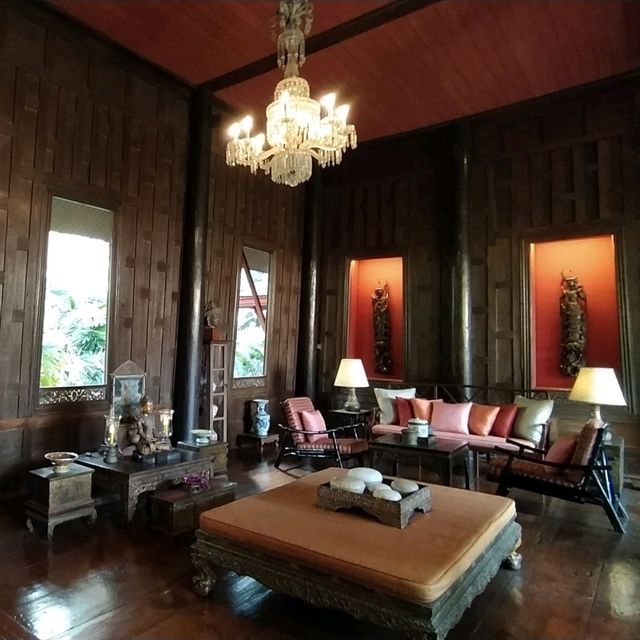 ชมเรือนไทย ตกแต่งอย่างตะวันตก ที่บ้านจิม ทอมป์สัน