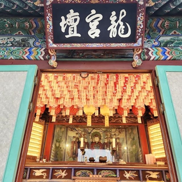 令人驚歎既建築，依海而建的海東龍宮寺