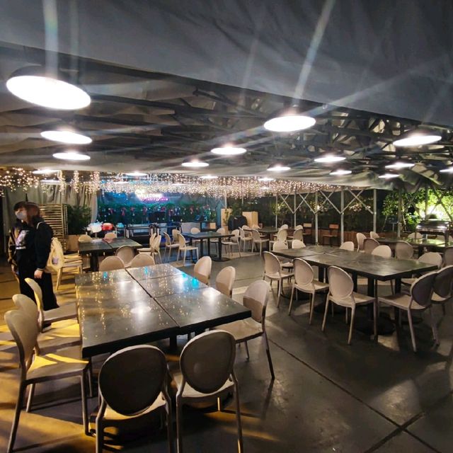 九龍灣國際展貿中心嘅一間西餐廳性價比超高！