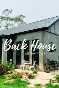 BACK HOUSE CAFE’ 