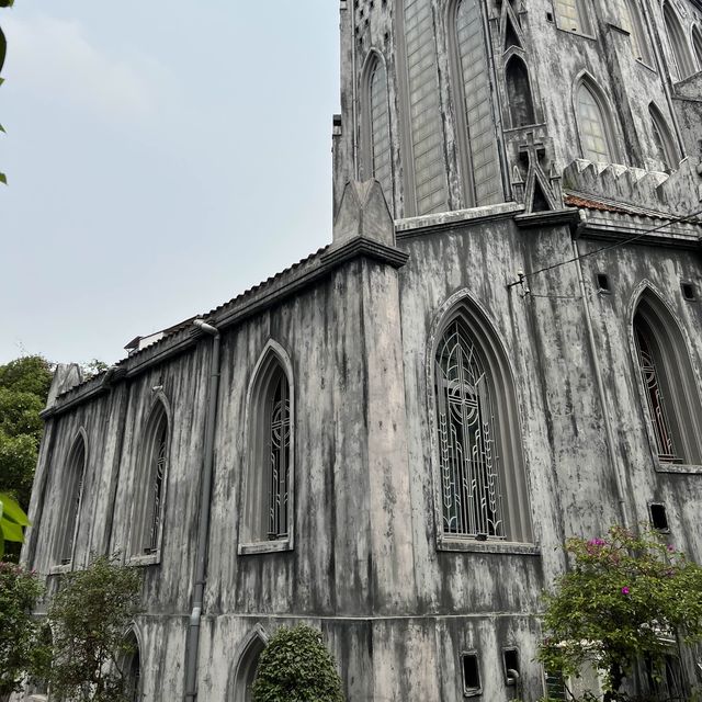  โบสถ์เซนต์โจเซฟ (St. Joseph Cathedral) ⛪️