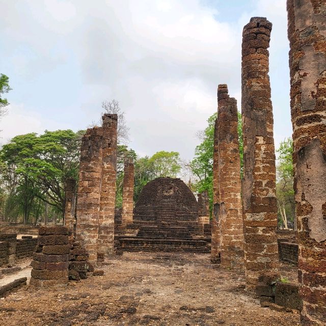 ปั่นจักรยานเที่ยวอุทยานประวัติศาสตร์ศรีสัชนาลัย