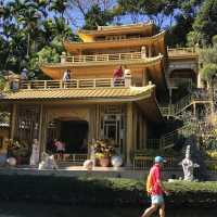 梅山輕旅行金光閃閃的《龍王金殿》