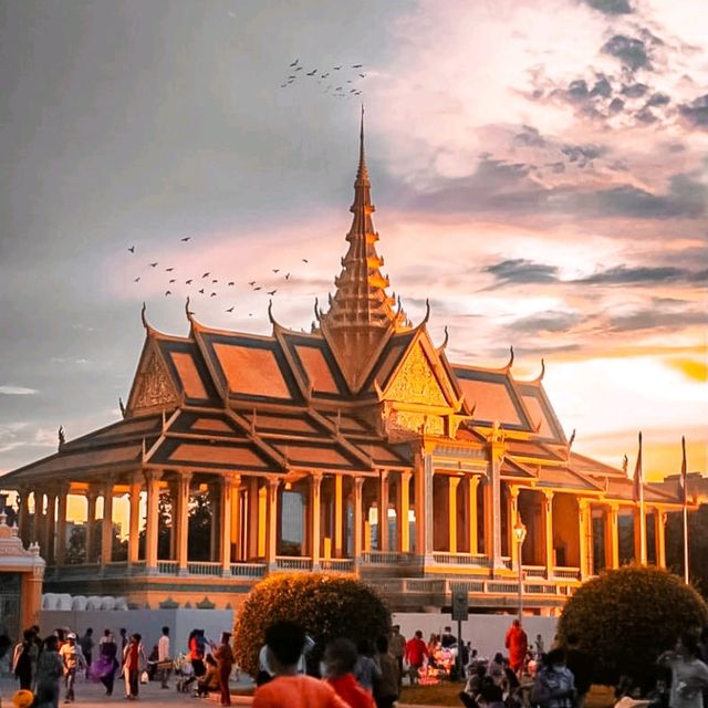 Phnom Penh Magical Riverside Experience
