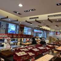 【台湾/台北】台湾土産と言えばこれ！現地人も並ぶ人気店「佳徳鳳梨酥」