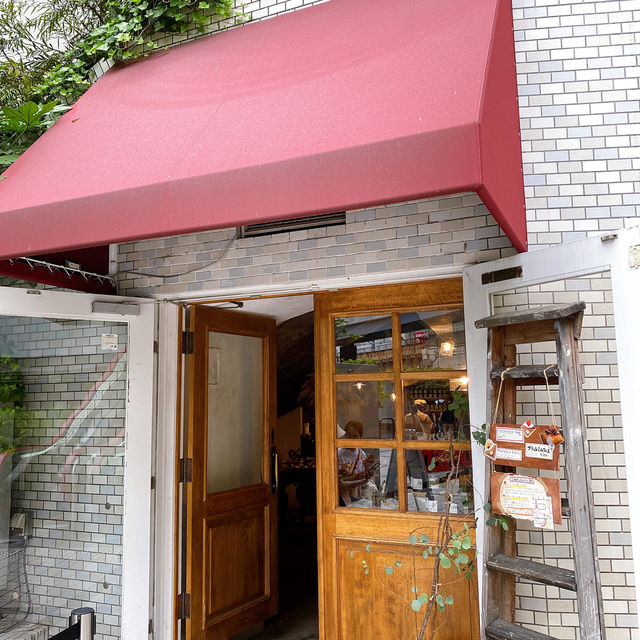 大阪梅田grenier：法式甜點店，口碑爆棚 🥨草莓烤布蕾千層酥🍓