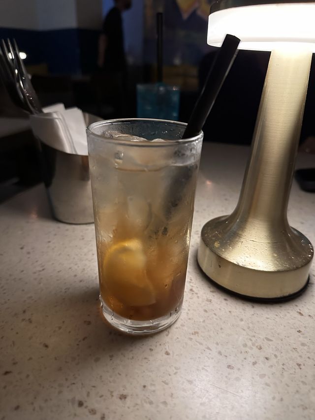 So-so Drinks at Yen Bar
