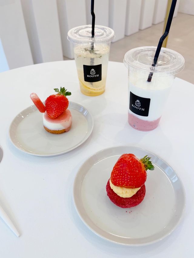 【福岡カフェ】ROOTHのあまおうが始まったよい 🍓 【福岡カフェ】ROOTHのあまおうが始まったよい 🍓