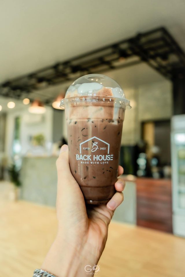 BACK HOUSE CAFE’ 