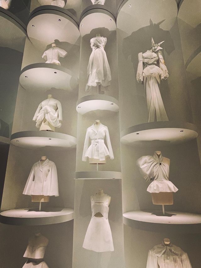 DIOR展＠東京都現代美術館