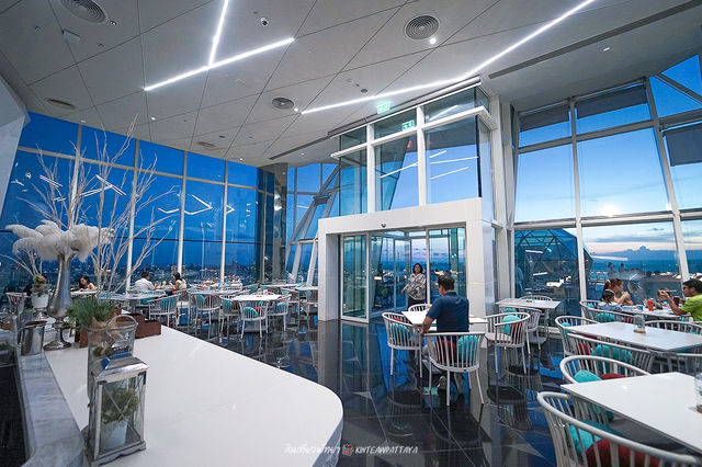 The Sky32 Restaurant 