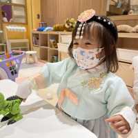 韓燒親子餐廳，小朋友穿韓服玩遊樂場！