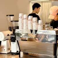 คาเฟ่เปิดใหม่ริมทะเลบางแสน☕️🏖️