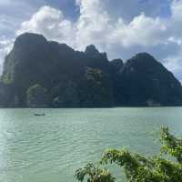 เกาะเจมส์บอนด์อันเรื่องชื่อลือชา