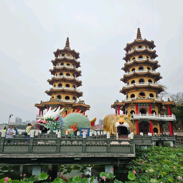 Lotus Pond Scenic Area Lotus Pond Scenic Area
