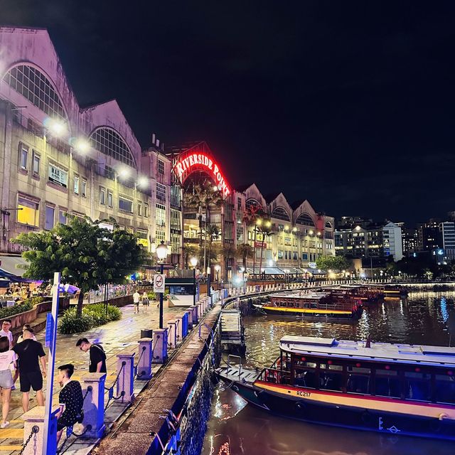 一定要看看新加坡克拉碼頭夜景好美