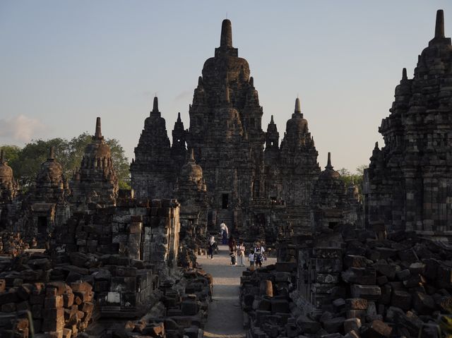 A Thousand Stories in Stone