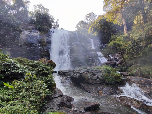 ชมน้ำตกสวยอันดับต้นๆในจังหวัดเชียงใหม่ ⛰️⛰️⛰️