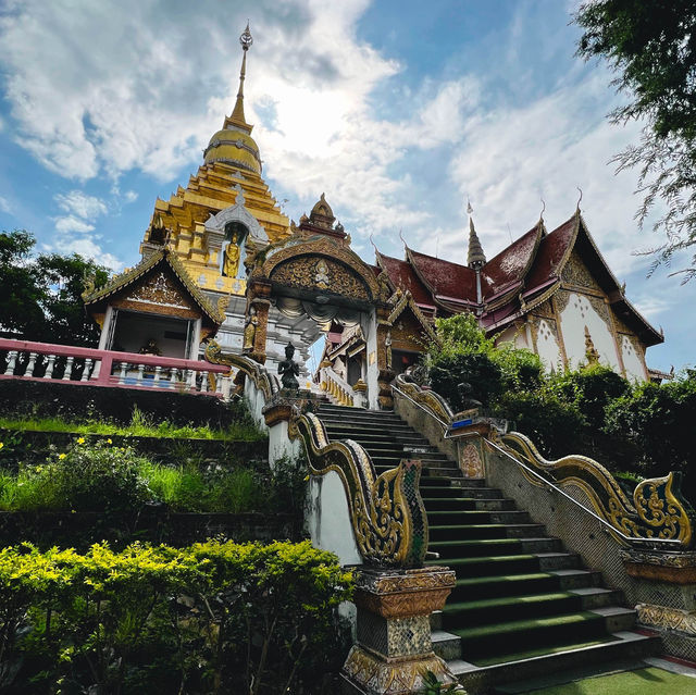 วัดพระธาตุดอยสะเก็ด