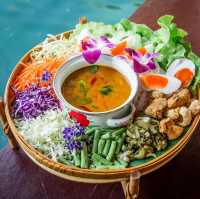 คาเฟ่สุพรรณบุรี ในสวนมะพร้าวริมน้ำ