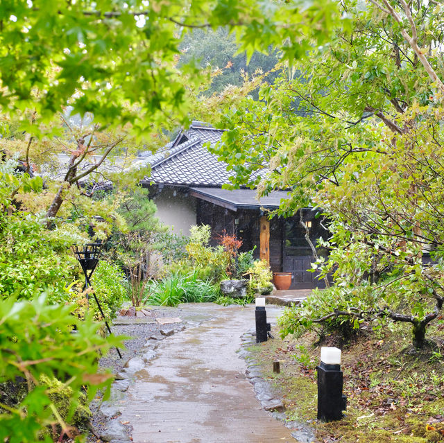 대자연 속 야외 온천탕이 있는 일본 료칸 - 호잔테이 源流の宿 帆山亭
