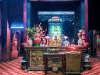 Visit Jade Emperor Pagoda