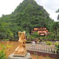 วัดถ้ำเขาวง จ.อุทัยธานี