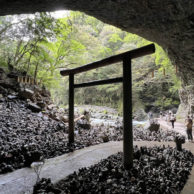 「高千穗峽」秋天紅葉，適合自駕遊