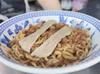 臺南中西區 吃的是一個歲月的記憶 福榮小吃店阿瑞意麵