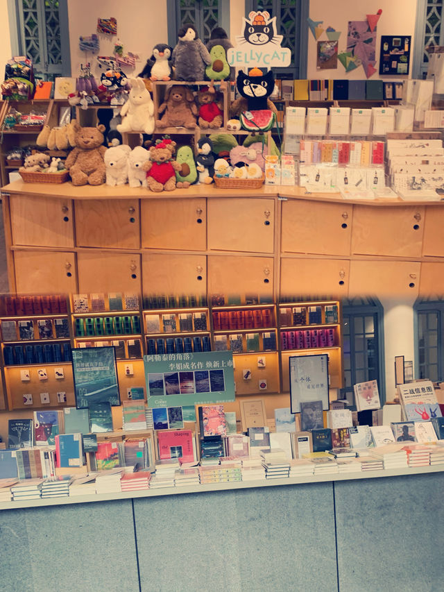 "成都書香之旅：探訪三聯韜奮書店（寬窄巷子店）"