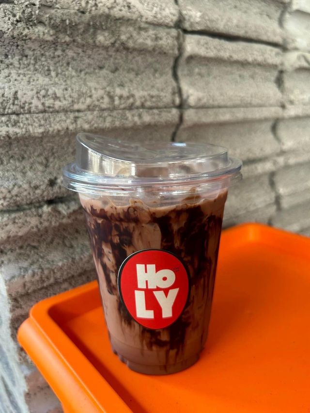 Holy Home Cafe 🥤✨