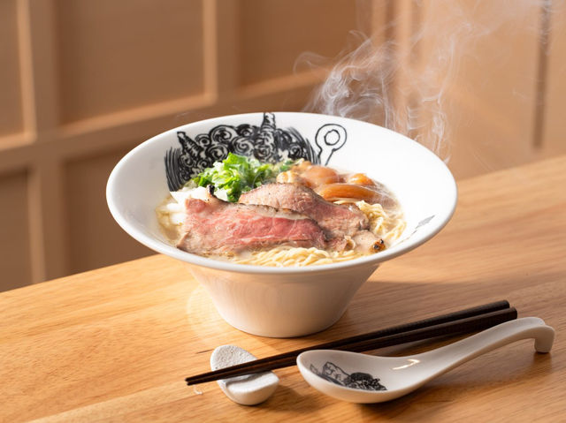 ⿁⾦棒牛骨湯拉麵