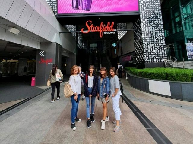 Library Starfield COEX Mall & SMTOWN MUSEUM