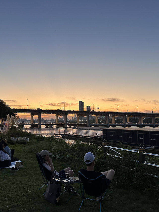 🇰🇷 最適合野餐的首爾漢江公園 🍘 日落美景 🌅