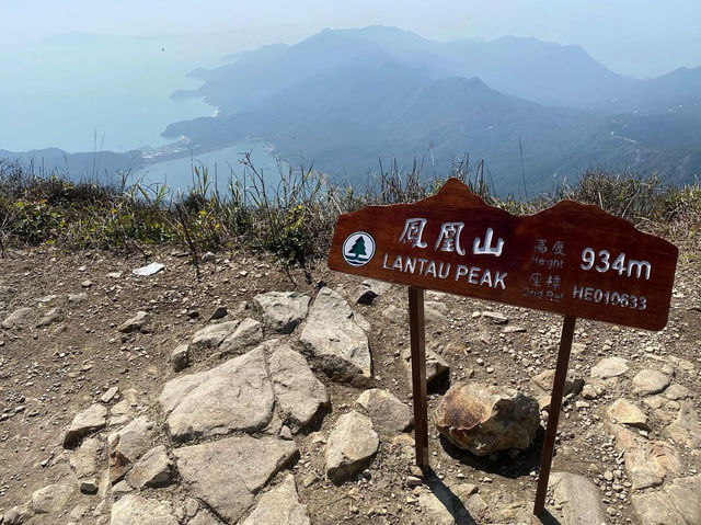 【香港】挑戰與美景並存！徒步鳳凰山，俯瞰大佛，機場和城市。適合任何時間和場景