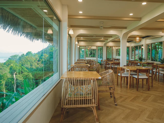 Khaothong Hill Cafe & Restaurant จ.กระบี่